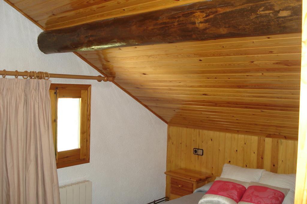 Apartaments Pont Romanic Espot Room photo